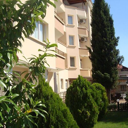 רבדה Hotel Astra מראה חיצוני תמונה
