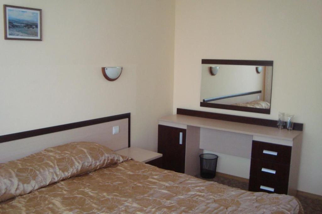 רבדה Hotel Astra חדר תמונה