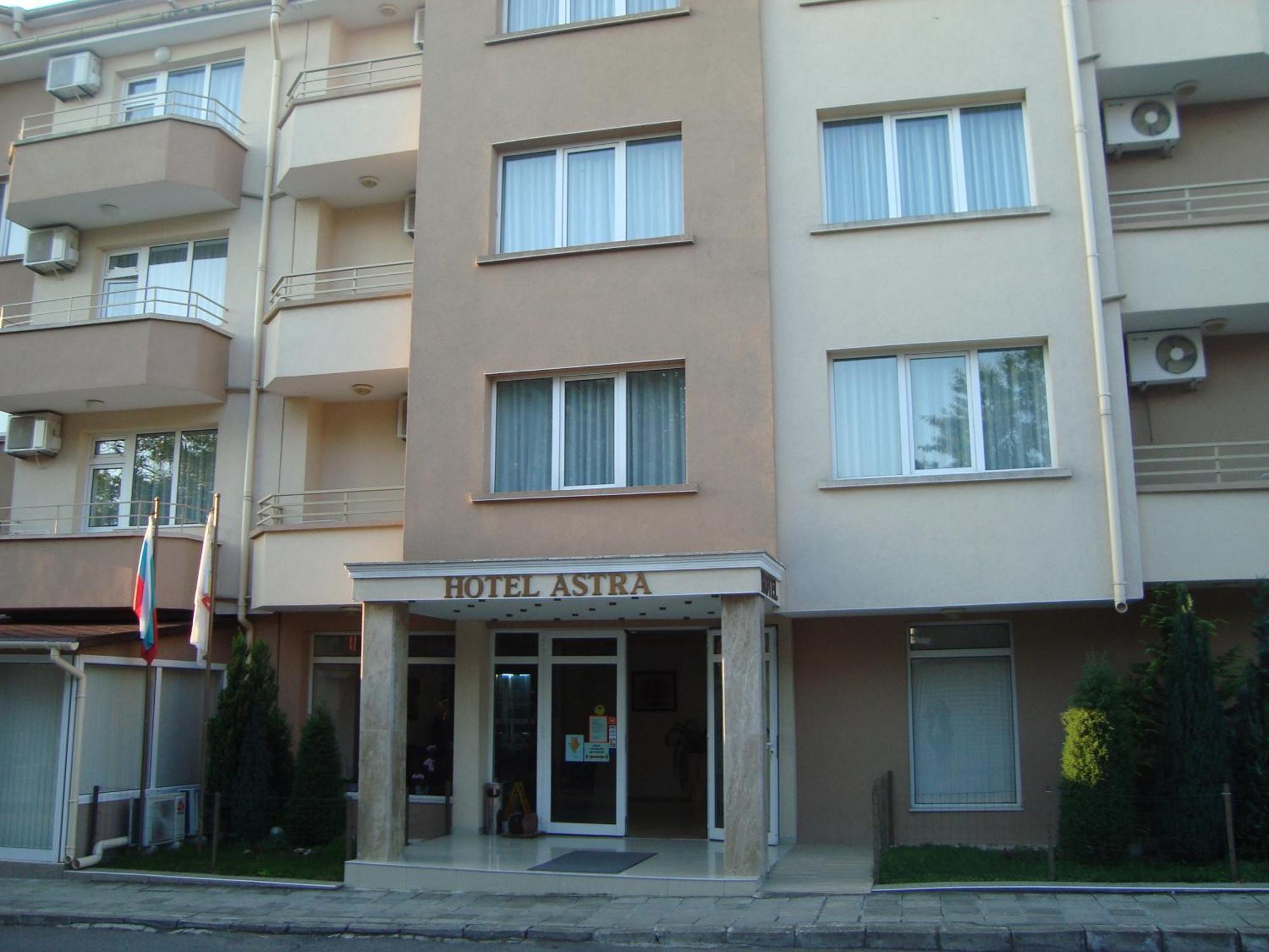 רבדה Hotel Astra מראה חיצוני תמונה
