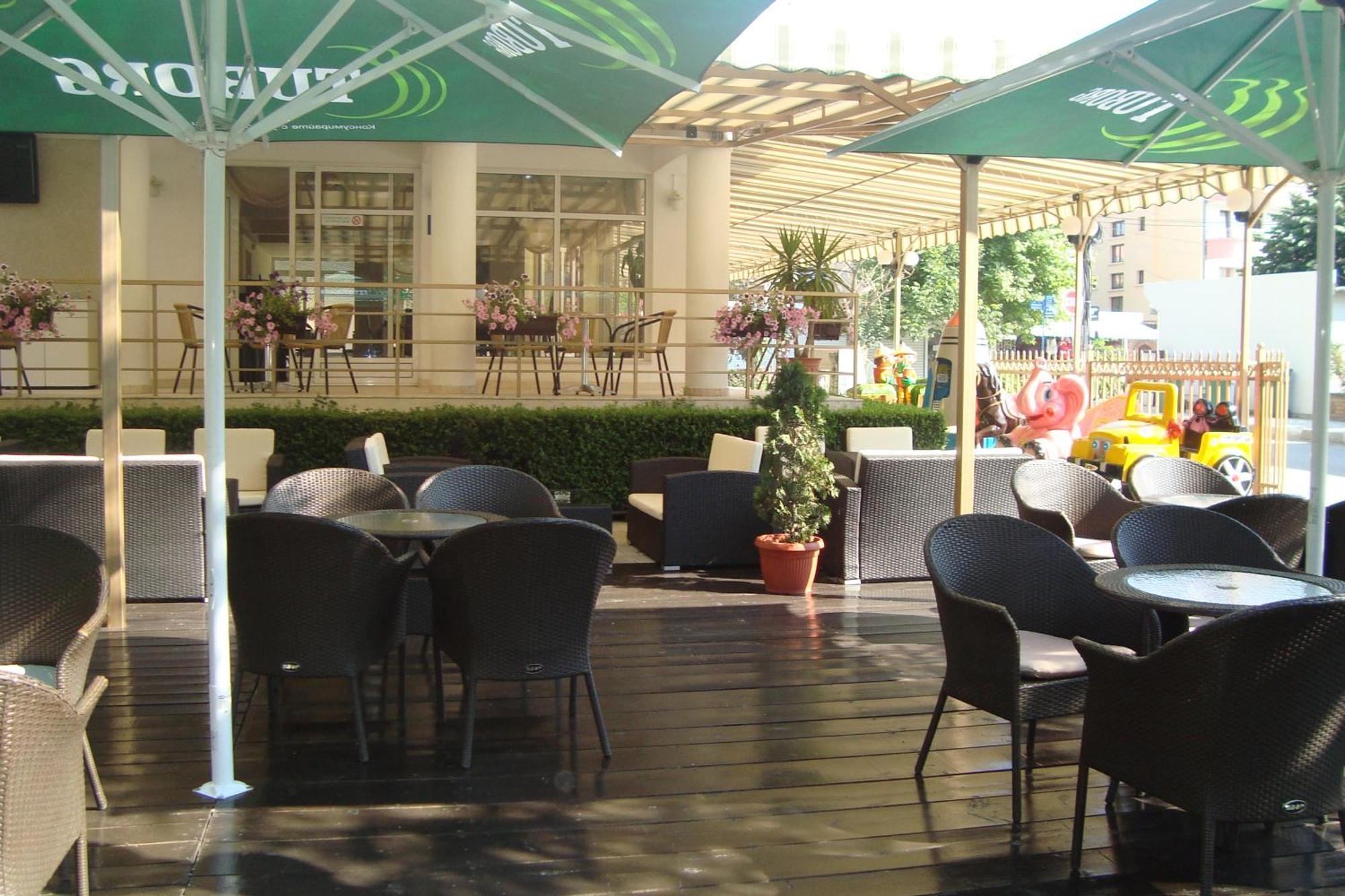 רבדה Hotel Astra מראה חיצוני תמונה