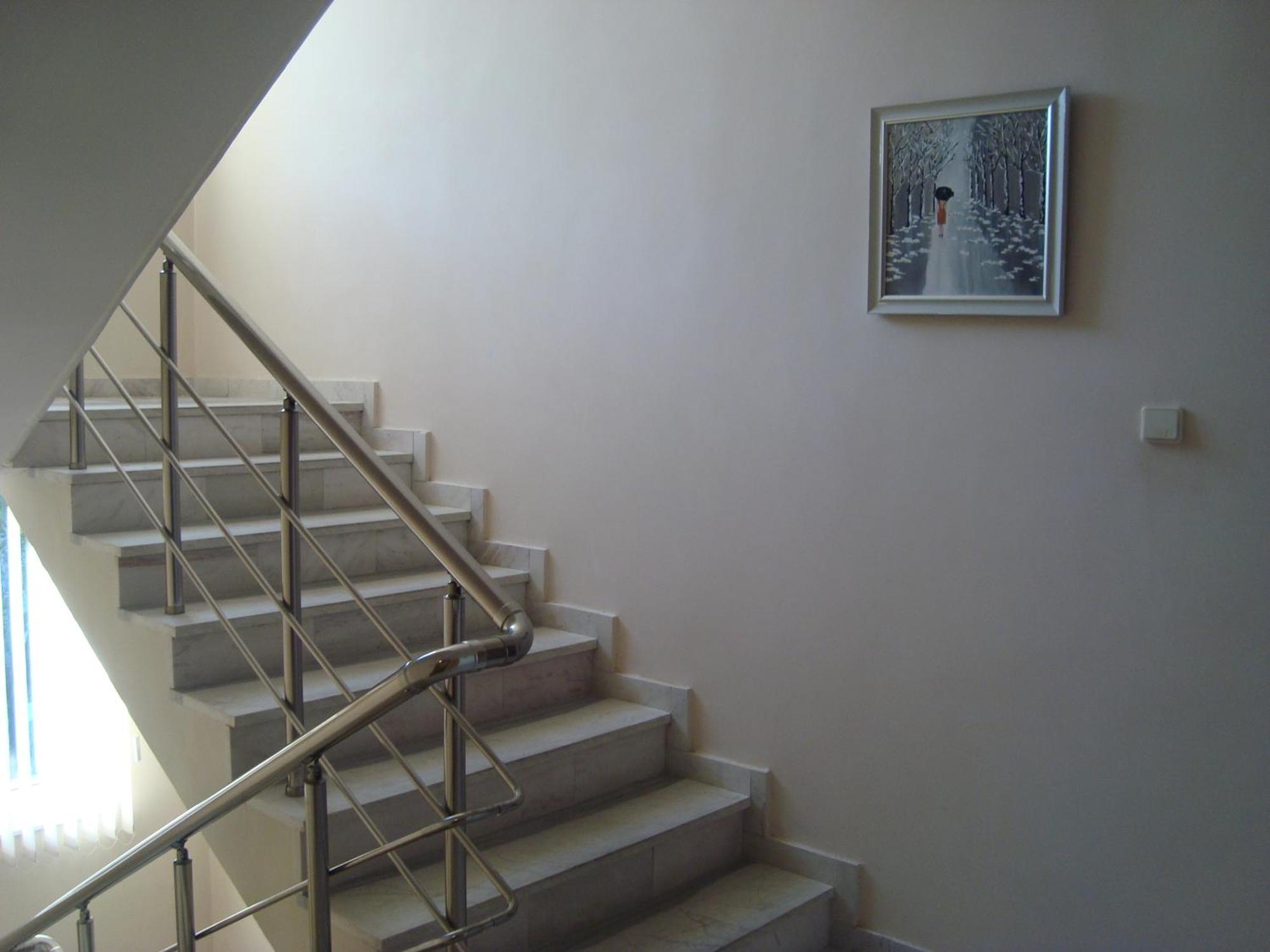רבדה Hotel Astra מראה חיצוני תמונה