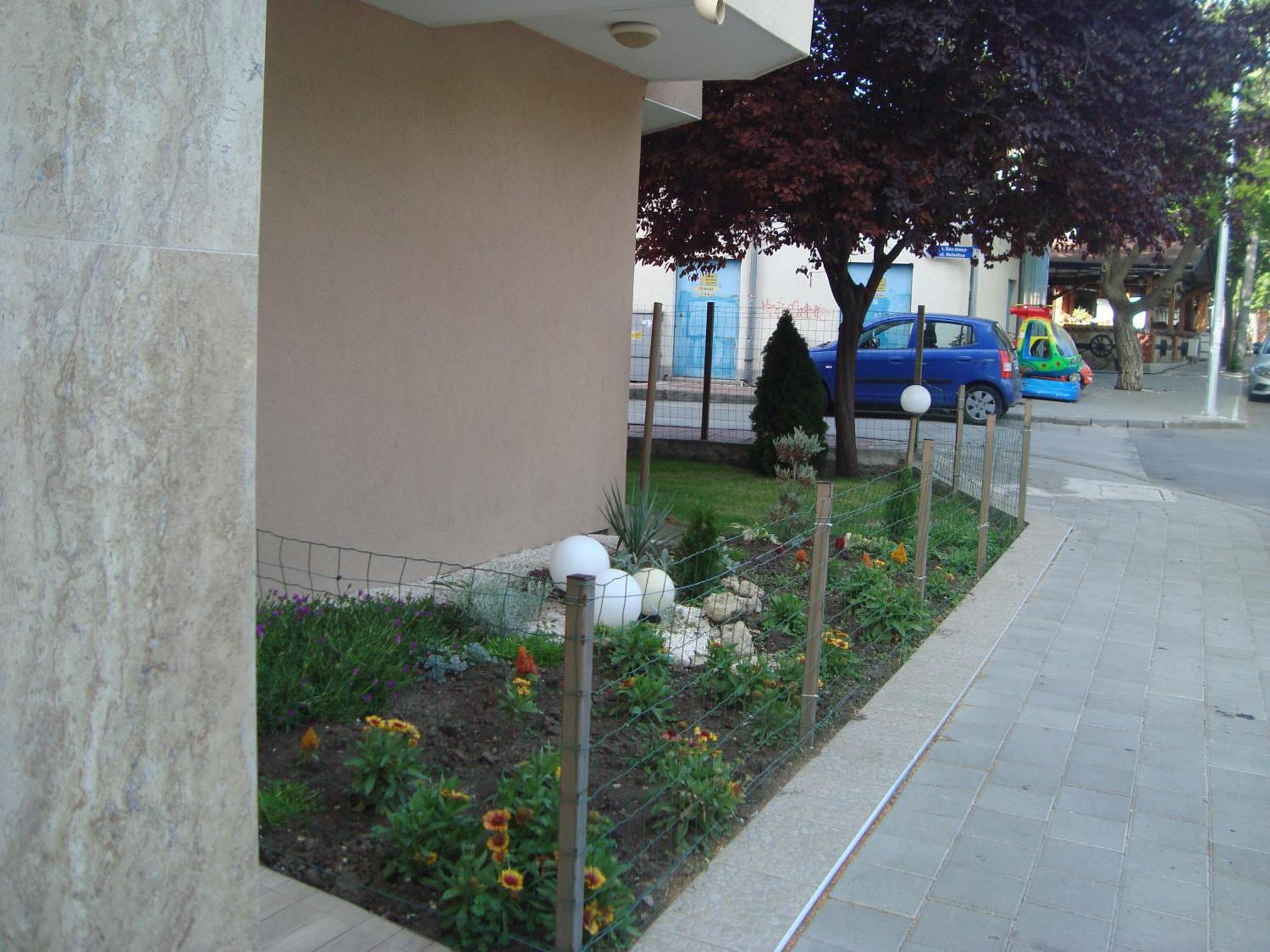 רבדה Hotel Astra מראה חיצוני תמונה