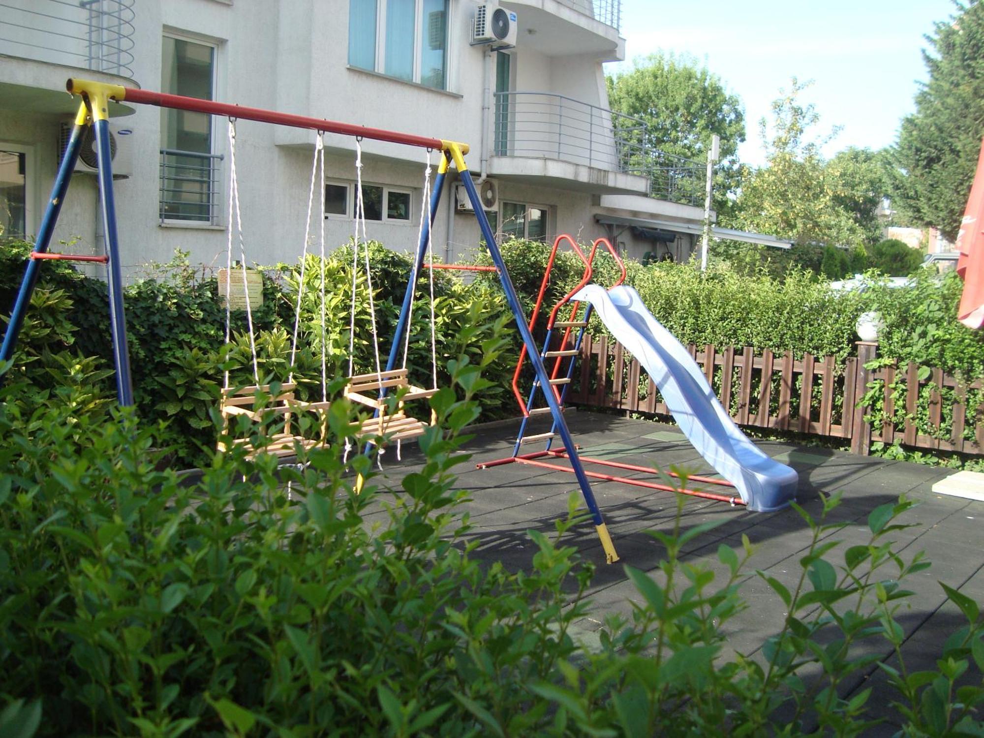 רבדה Hotel Astra מראה חיצוני תמונה
