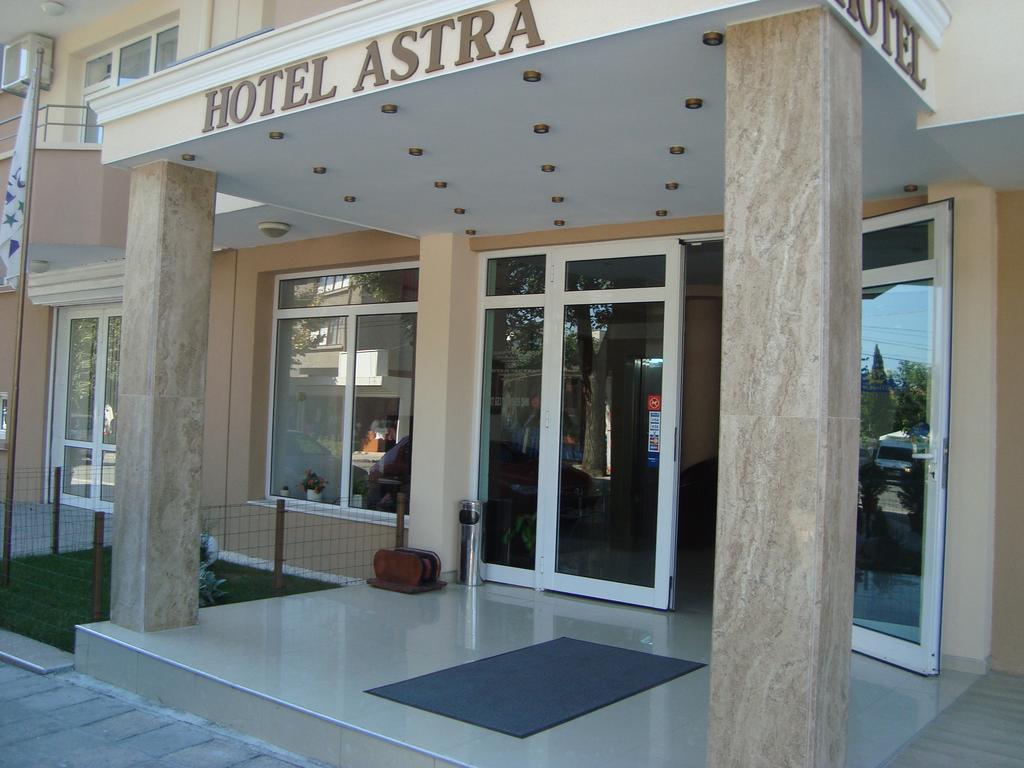רבדה Hotel Astra מראה חיצוני תמונה