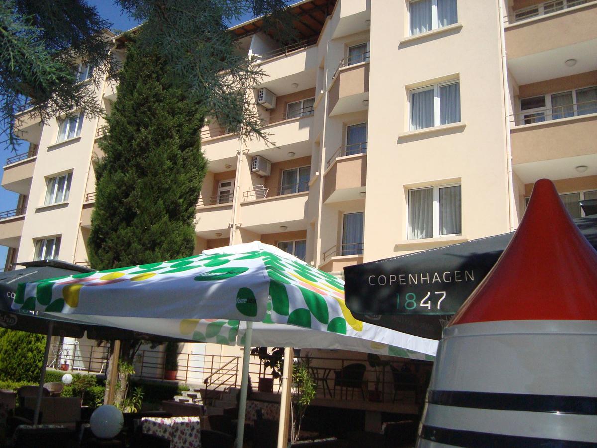 רבדה Hotel Astra מראה חיצוני תמונה