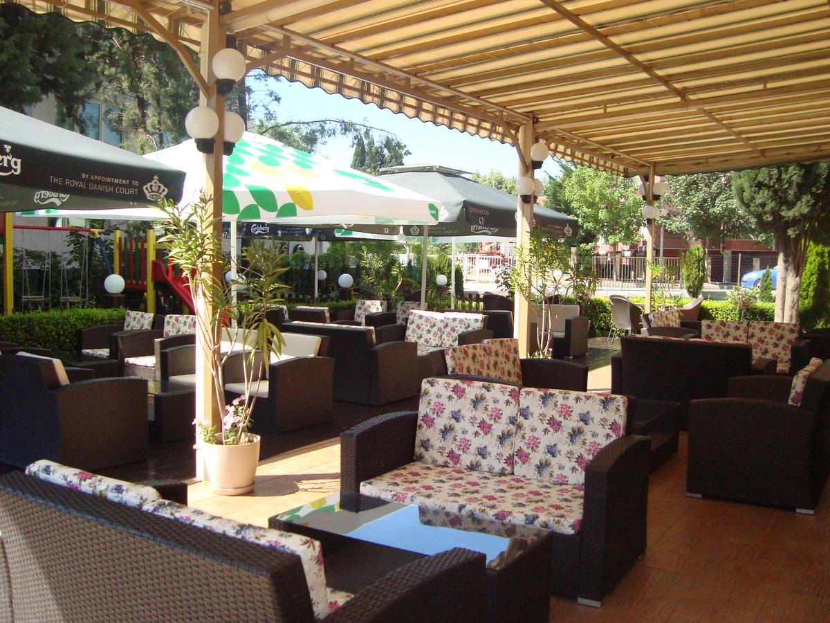 רבדה Hotel Astra מראה חיצוני תמונה
