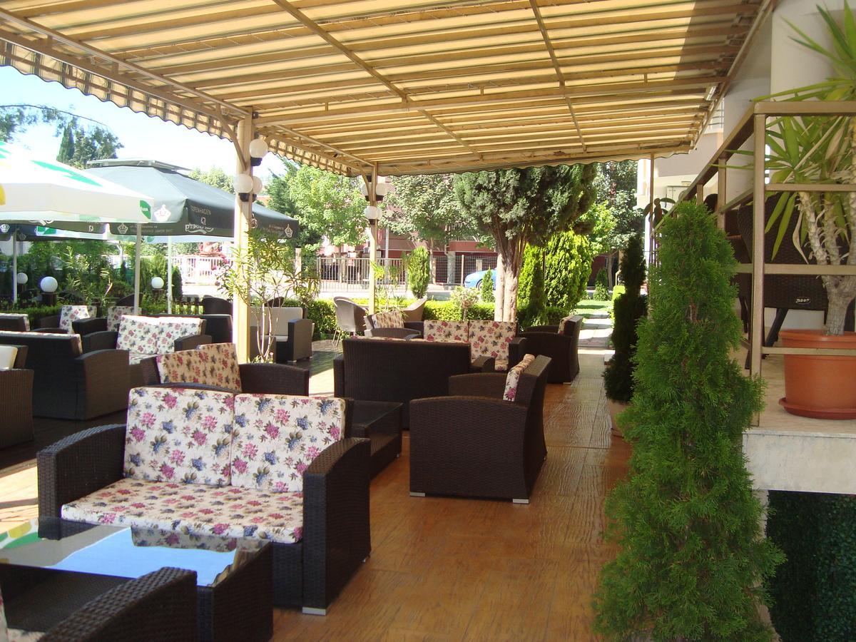 רבדה Hotel Astra מראה חיצוני תמונה